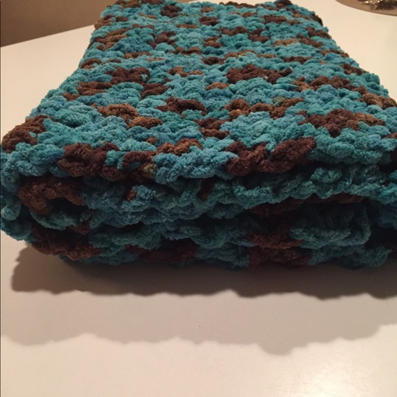 Hand Crocheted Baby Blanket - New - Just Made - Picture 5 of 7